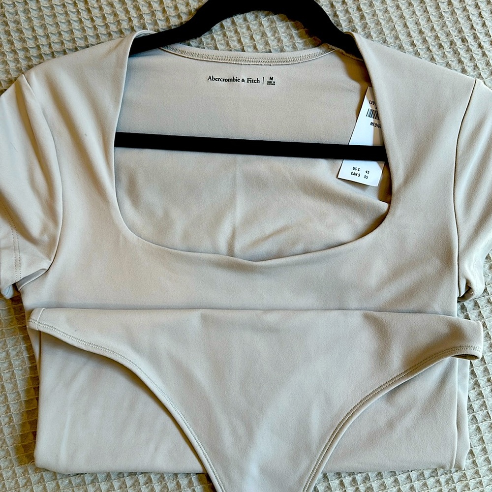 Abercrombie & Fitch square/scoop bodysuit. Taupe Size M. NWT. $25